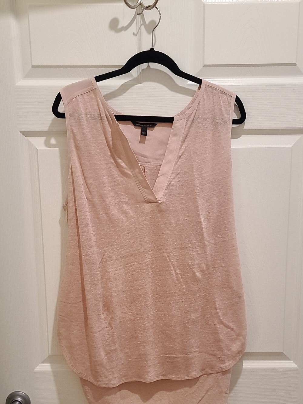 Banana Republic Dusty Pink Sleeveless V-Neck Camisole